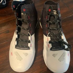Curry 2’a Suit and Tie basketball shoes, Under Armour